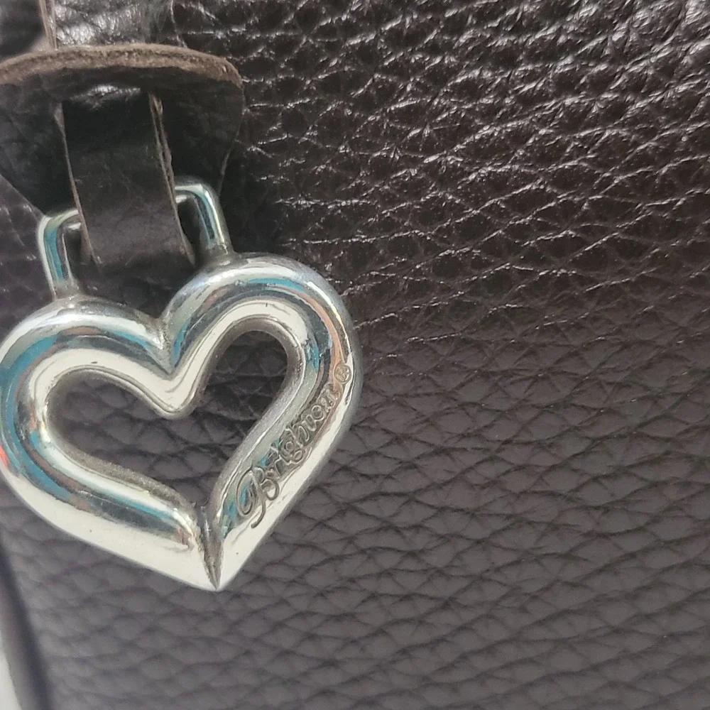 Brighton Brown Leather Shoulder Bag Croc Embossed Pebble Tassel Heart Charm